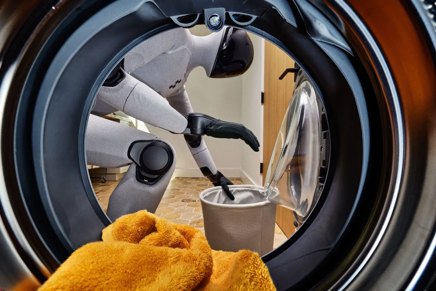 FinTech Disruption: New Technologies Redefining Finance in 2025